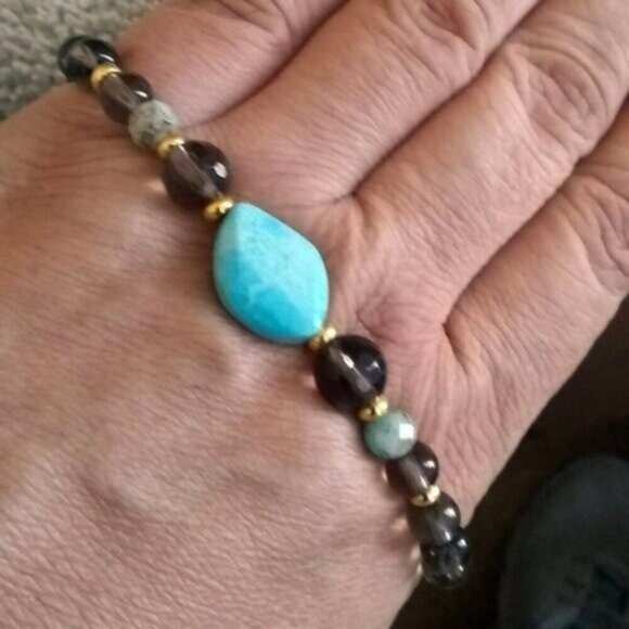 🎁☃️❄️ $10 Stocking Stuffers! Smoky Gray Crystal + Aqua Jasper Boho Bracelet 7" - Picture 5 of 8
